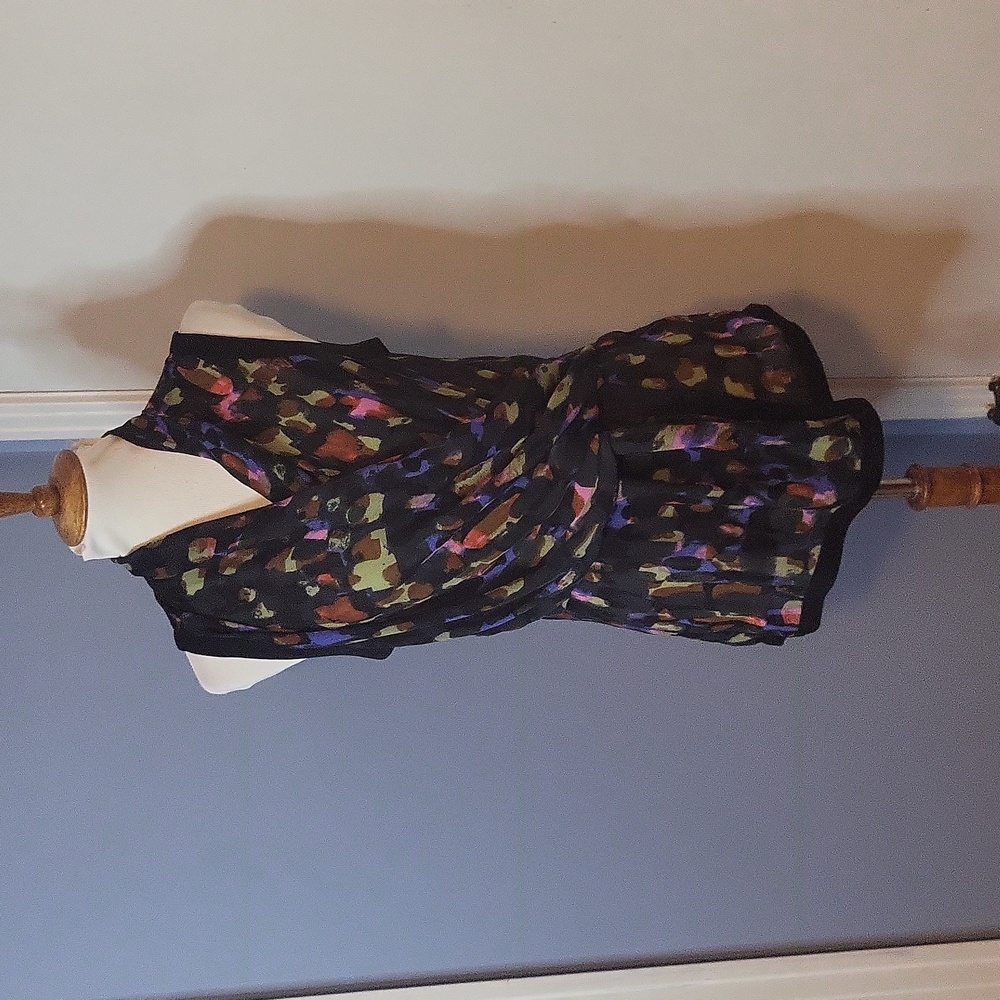 CAbi 3077 Flaunt Faux Painterly Wrap Top Sleeveless Black Draping Medium - Picture 1 of 6